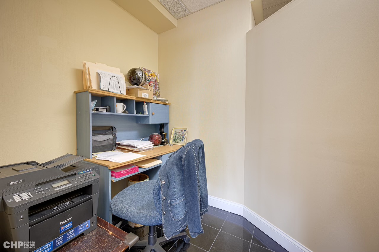 5701 N Milwaukee Avenue