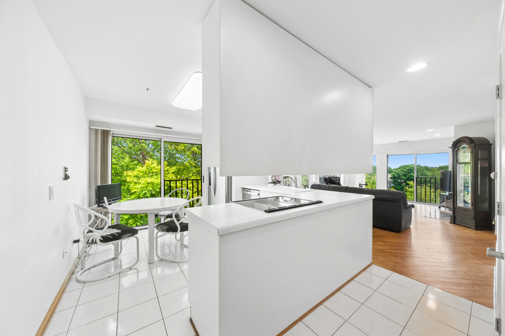 402 Kelburn Road 323