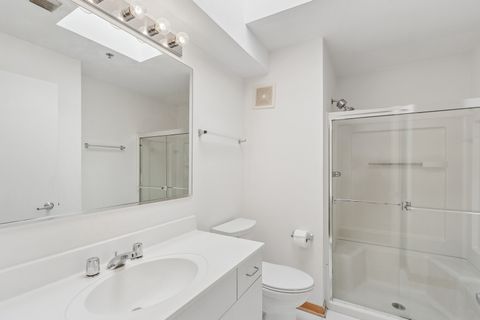 Tiny photo for 402 Kelburn Road #323, Deerfield, IL 60015 (MLS # 12678182)