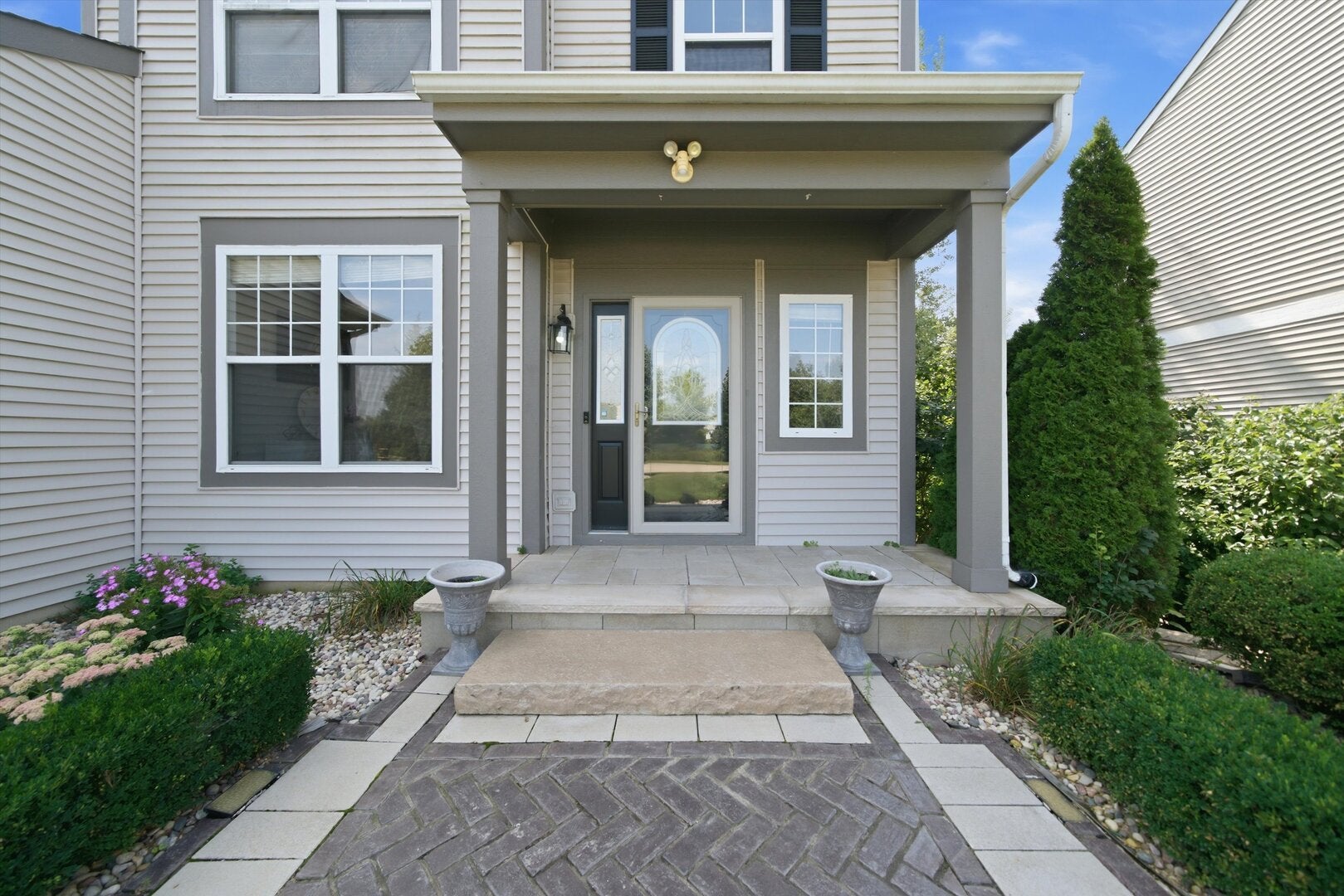 1841 W Rookery Circle