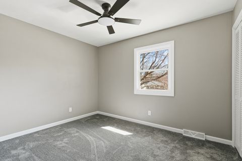 Tiny photo for 2614 E 28th Court, Davenport, IA 52803 (MLS # 12608471)