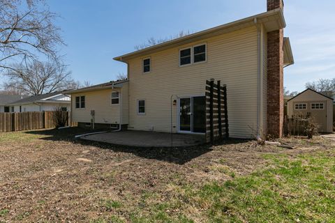 Tiny photo for 2614 E 28th Court, Davenport, IA 52803 (MLS # 12608471)