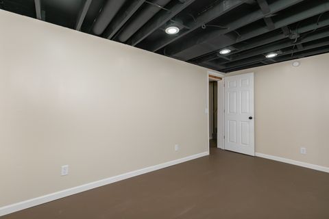 Tiny photo for 2614 E 28th Court, Davenport, IA 52803 (MLS # 12608471)