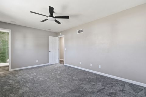 Tiny photo for 2614 E 28th Court, Davenport, IA 52803 (MLS # 12608471)