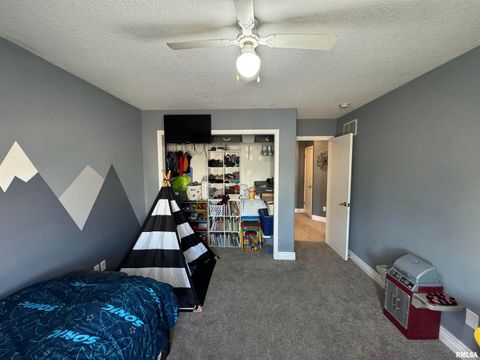 Tiny photo for 4703 W 13TH Street, Davenport, IA 52804 (MLS # QC4267470)