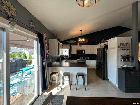 Tiny photo for 4703 W 13TH Street, Davenport, IA 52804 (MLS # QC4267470)