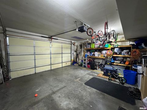 Tiny photo for 4703 W 13TH Street, Davenport, IA 52804 (MLS # QC4267470)