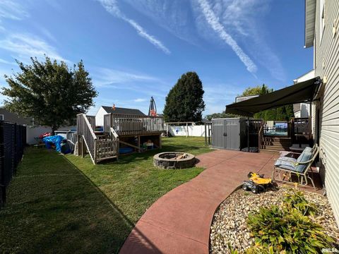 Tiny photo for 4703 W 13TH Street, Davenport, IA 52804 (MLS # QC4267470)