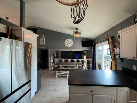 Tiny photo for 4703 W 13TH Street, Davenport, IA 52804 (MLS # QC4267470)