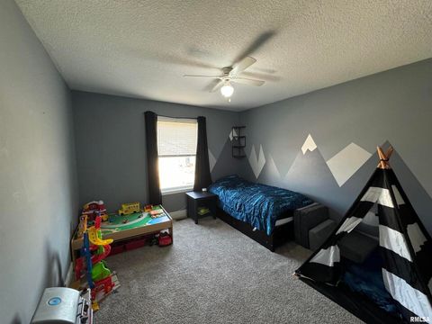 Tiny photo for 4703 W 13TH Street, Davenport, IA 52804 (MLS # QC4267470)