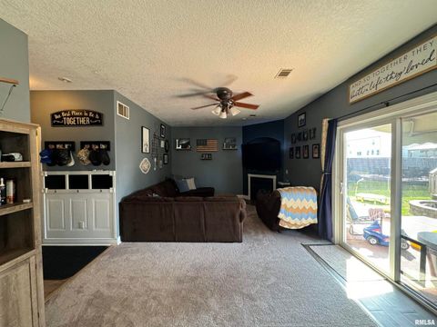 Tiny photo for 4703 W 13TH Street, Davenport, IA 52804 (MLS # QC4267470)