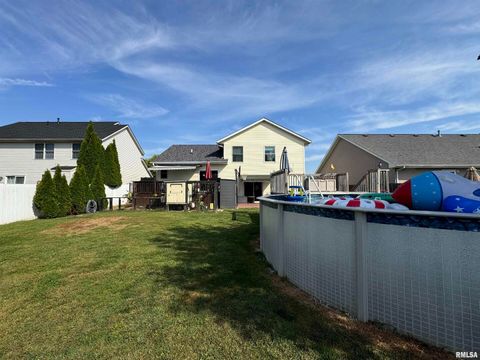 Tiny photo for 4703 W 13TH Street, Davenport, IA 52804 (MLS # QC4267470)