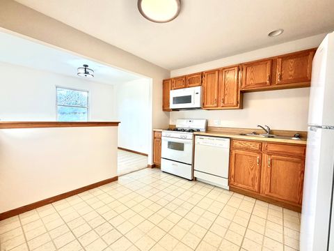 Tiny photo for 120 Stirling Lane #Z1, Schaumburg, IL 60194 (MLS # 12520595)