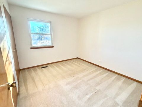 Tiny photo for 120 Stirling Lane #Z1, Schaumburg, IL 60194 (MLS # 12520595)