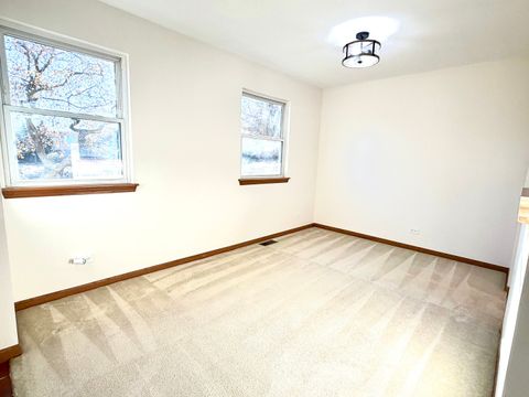 Tiny photo for 120 Stirling Lane #Z1, Schaumburg, IL 60194 (MLS # 12520595)