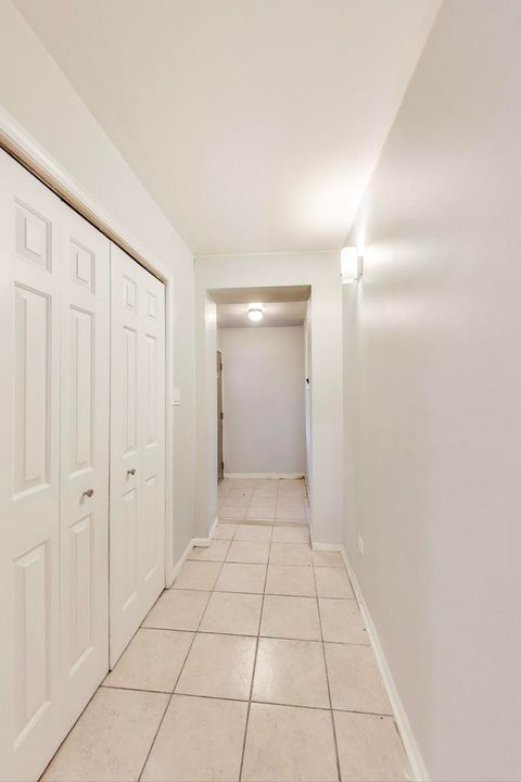 Tiny photo for 4553 S Ellis Avenue, Chicago, IL 60653 (MLS # 12559908)