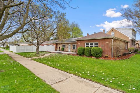 Tiny photo for 3850 W 93rd Street, Evergreen Park, IL 60805 (MLS # 12629150)