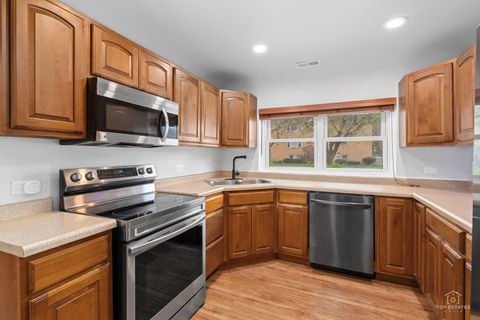 Tiny photo for 3850 W 93rd Street, Evergreen Park, IL 60805 (MLS # 12629150)