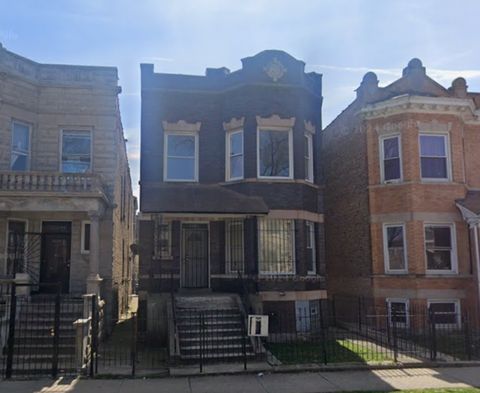 Photo of 3907 W Monroe Street, Chicago, IL 60624 (MLS # 12507790)