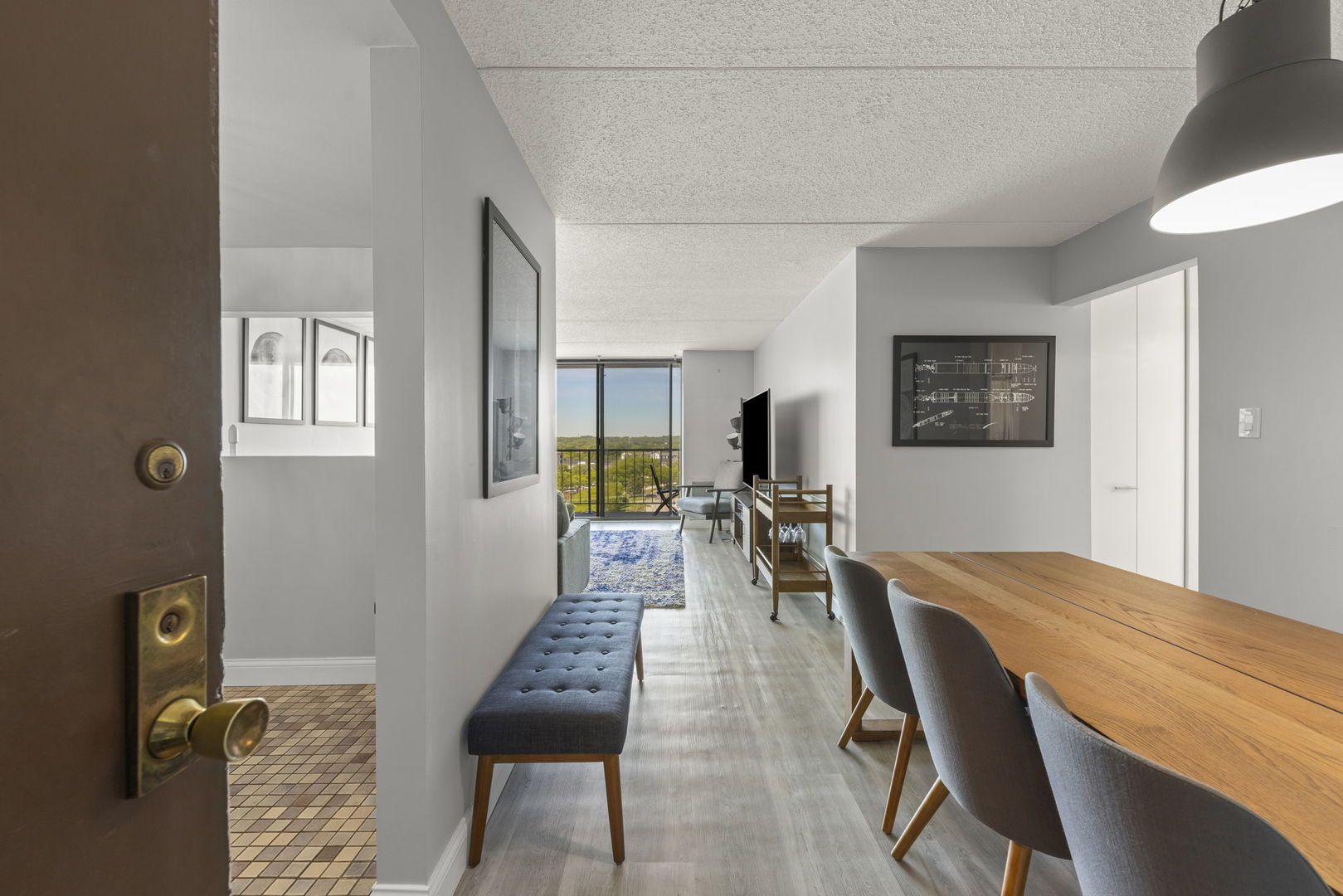 2005 S Finley Road 1012