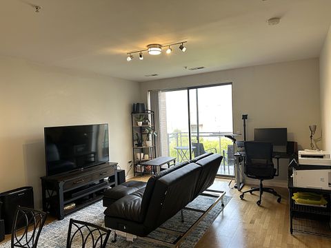 Tiny photo for 1720 Oak Avenue #706, Evanston, IL 60201 (MLS # 12479769)