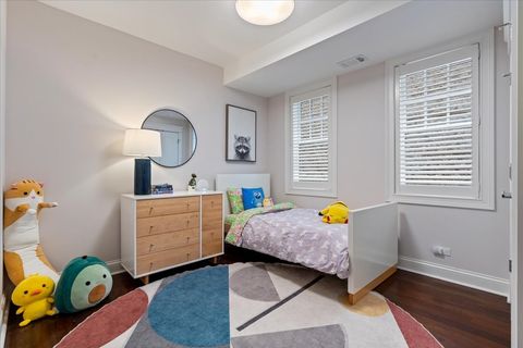 Tiny photo for 3638 N WAYNE Avenue, Chicago, IL 60613 (MLS # 12608812)