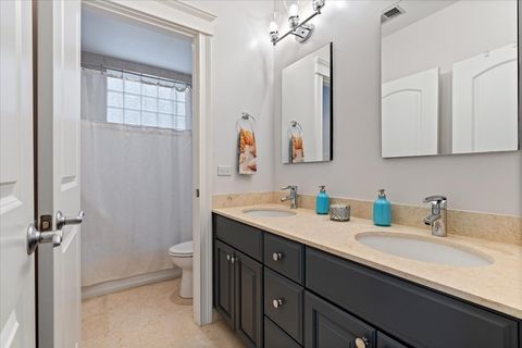 Tiny photo for 3638 N WAYNE Avenue, Chicago, IL 60613 (MLS # 12608812)