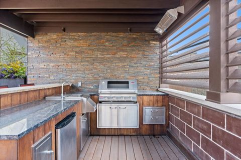 Tiny photo for 3638 N WAYNE Avenue, Chicago, IL 60613 (MLS # 12608812)