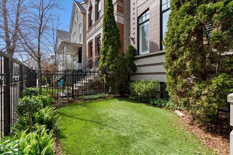 Tiny photo for 3638 N WAYNE Avenue, Chicago, IL 60613 (MLS # 12608812)