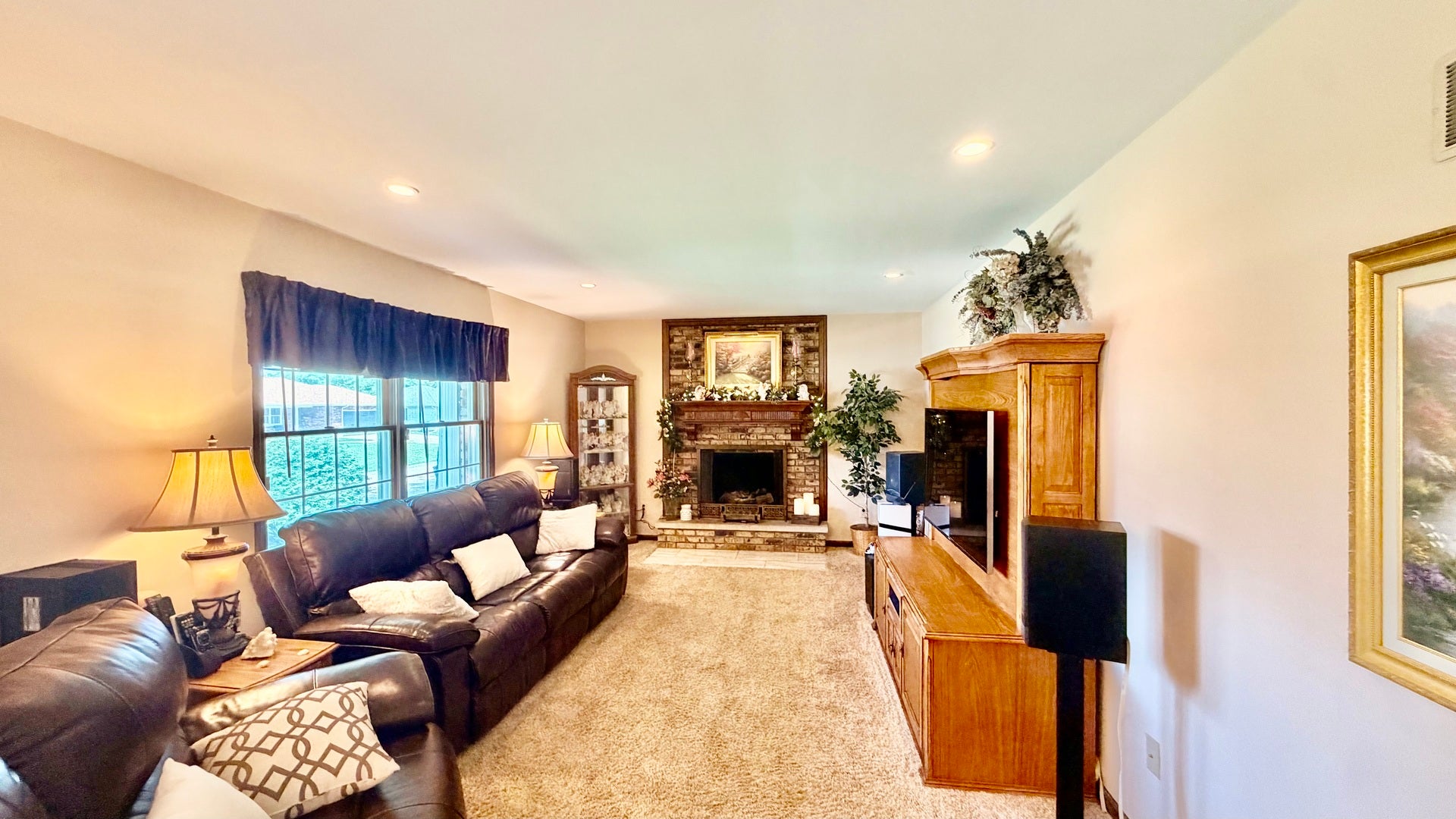 545 Meadowbrook