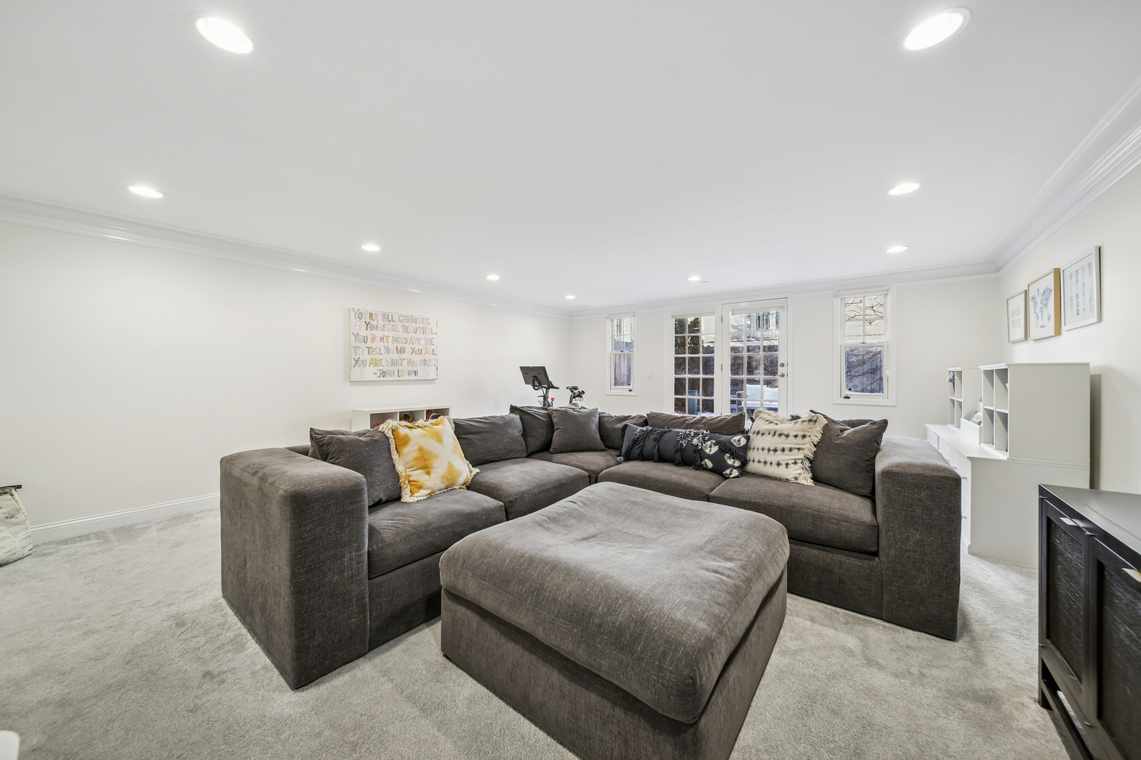 2658 N Southport Avenue B