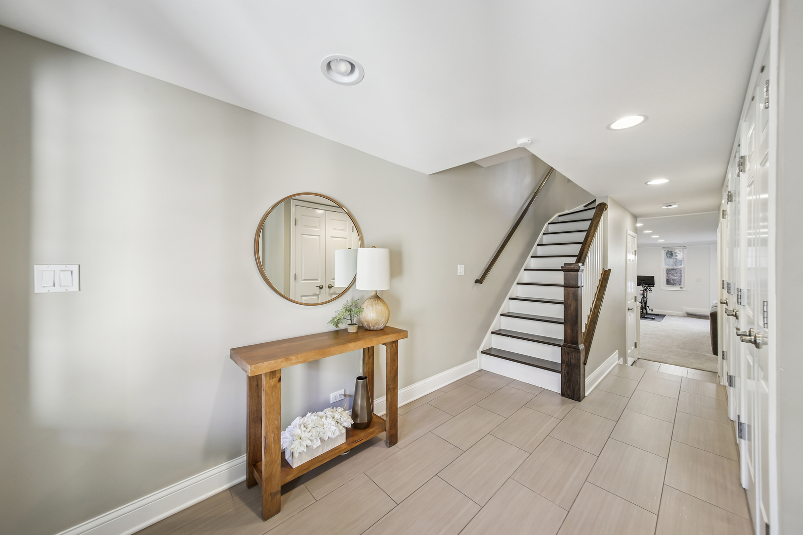 2658 N Southport Avenue B