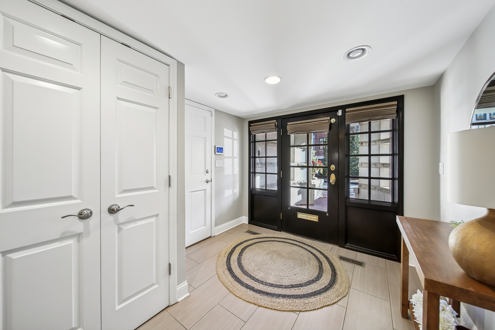 2658 N Southport Avenue B