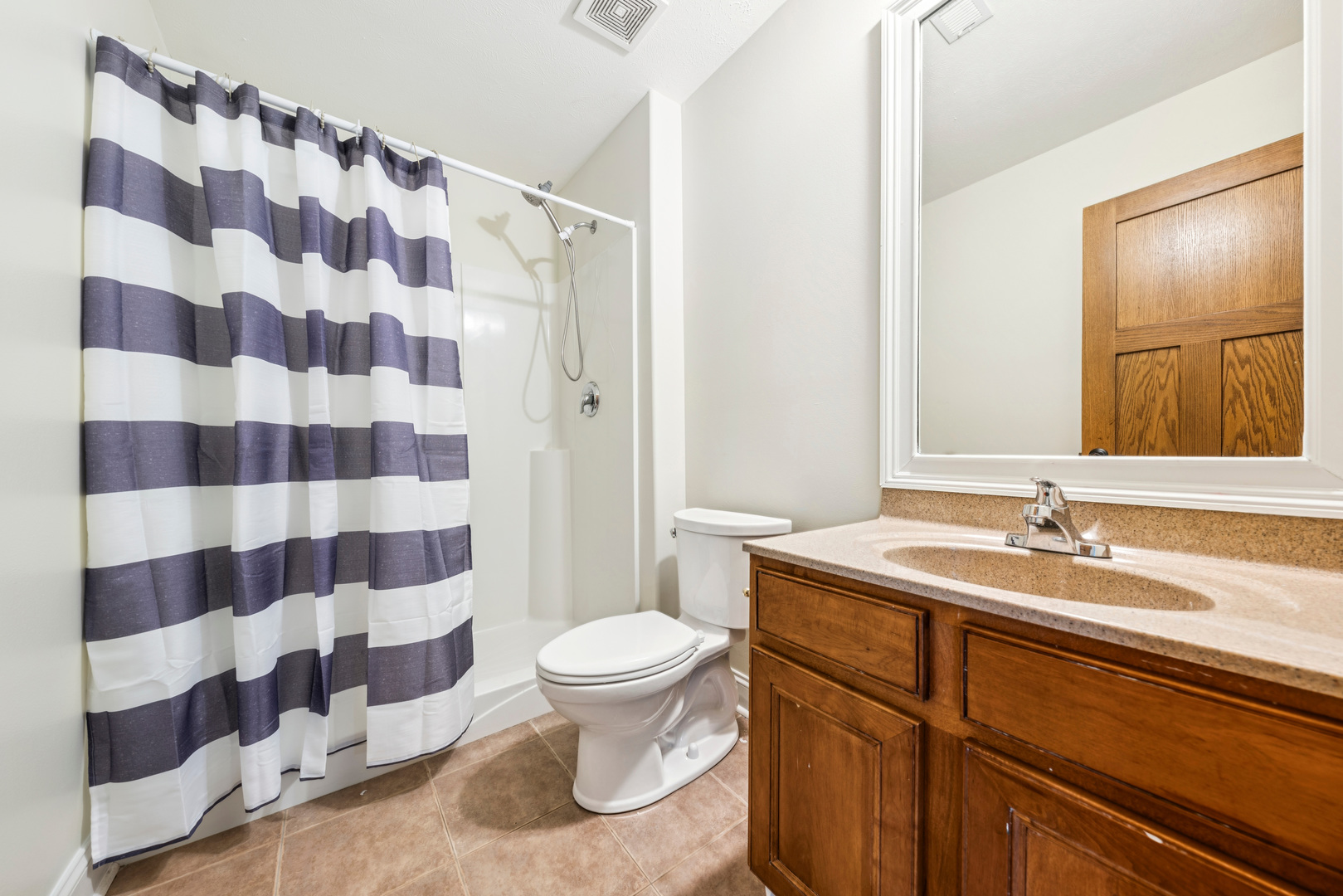 Rockford, Illinois 61107, United States, 4 Bedrooms Bedrooms, ,4 BathroomsBathrooms,Residential,Active,242134