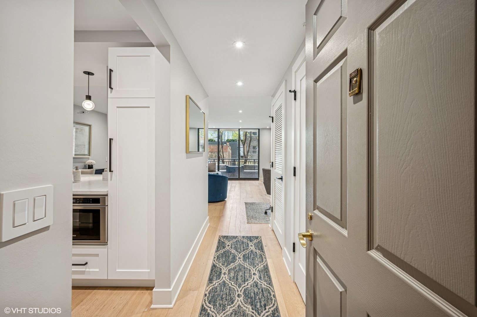 55 W Delaware Place 314