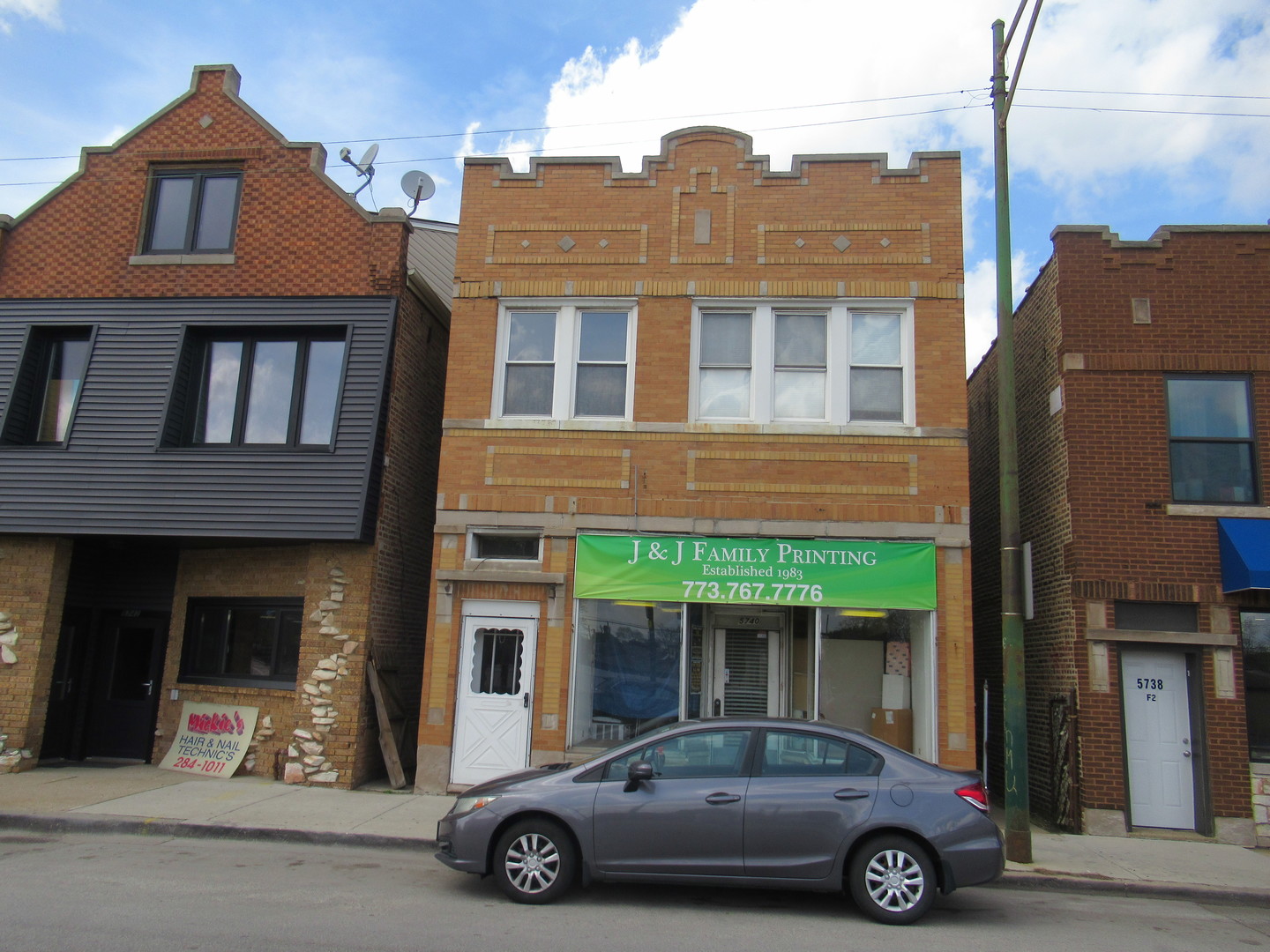 5740 S ARCHER Avenue