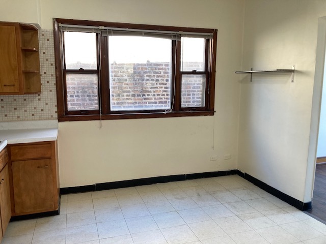 5740 S ARCHER Avenue