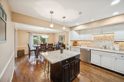 Tiny photo for 11152 Indian Woods Drive, Indian Head Park, IL 60525 (MLS # 12519101)