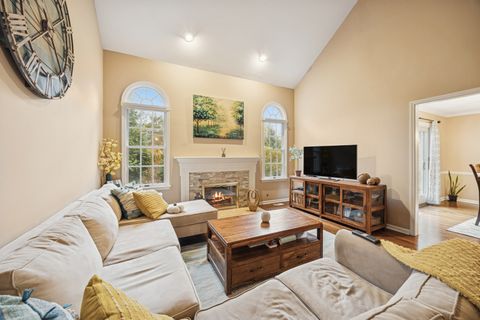 Tiny photo for 11152 Indian Woods Drive, Indian Head Park, IL 60525 (MLS # 12519101)