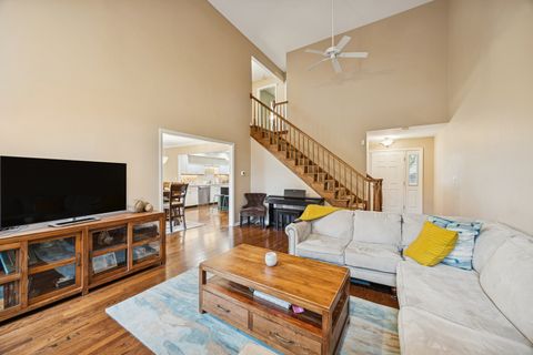 Tiny photo for 11152 Indian Woods Drive, Indian Head Park, IL 60525 (MLS # 12519101)