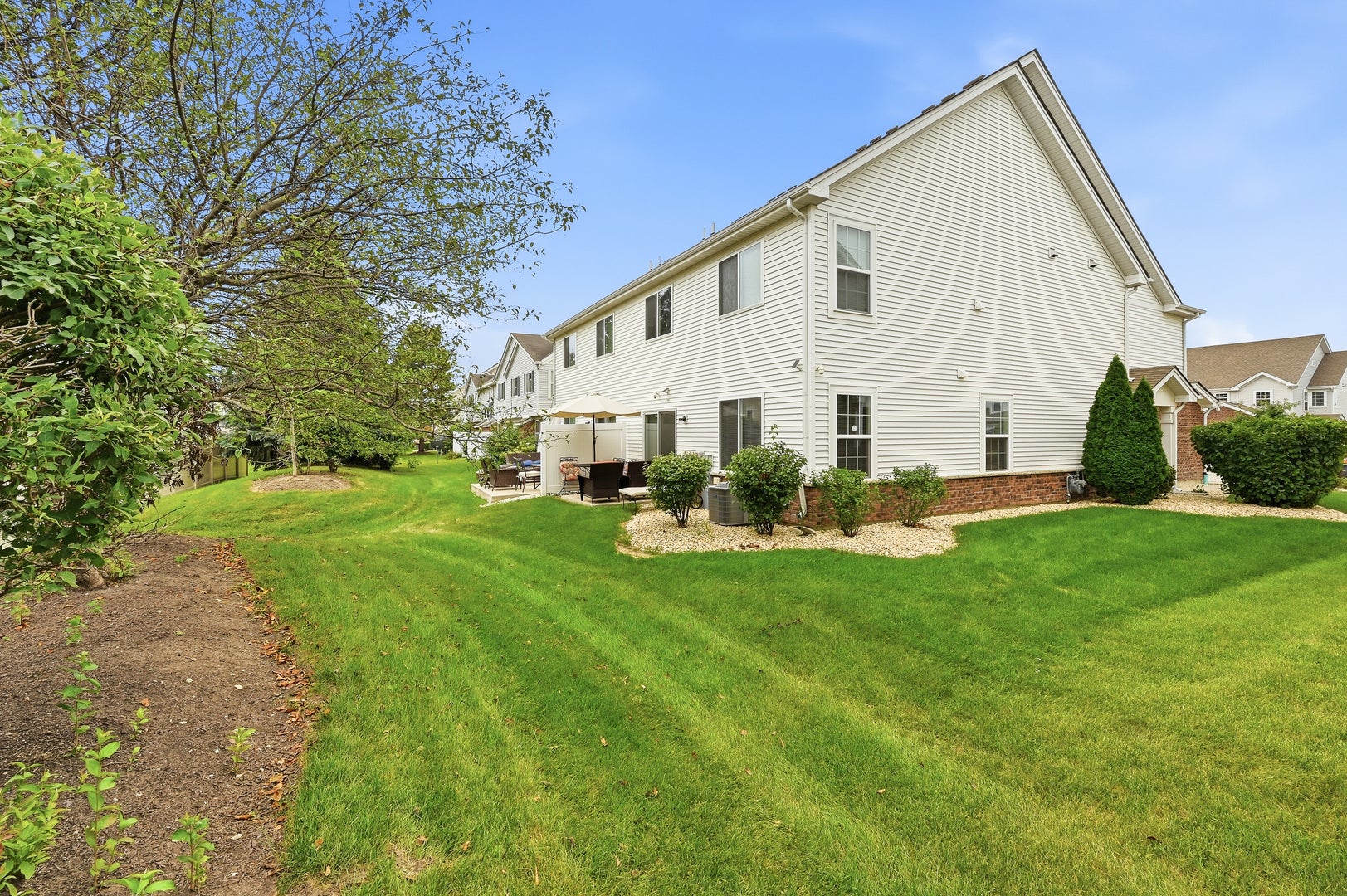8646 Foxborough Way