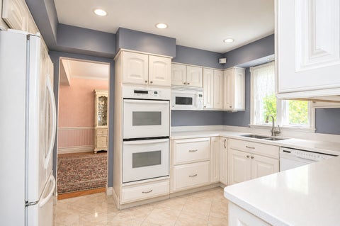 Tiny photo for 6319 Briar Road, Willowbrook, IL 60527 (MLS # 12636997)