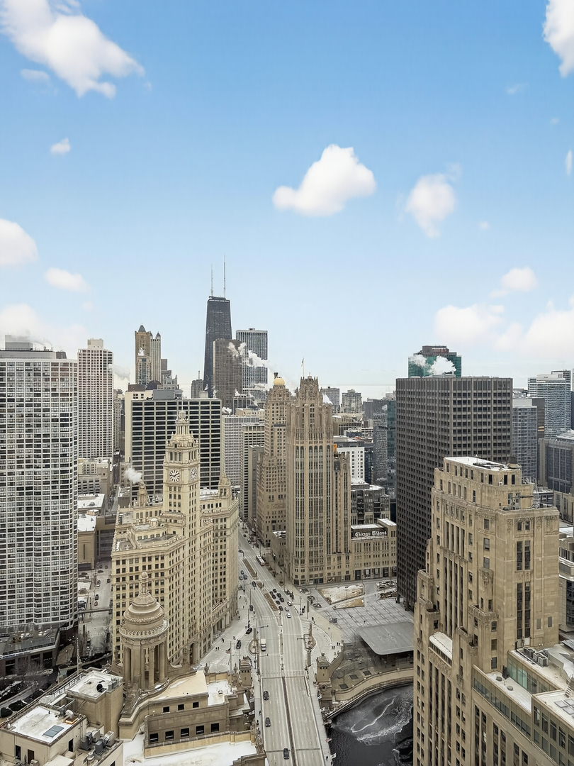 88 E Wacker Place 4403
