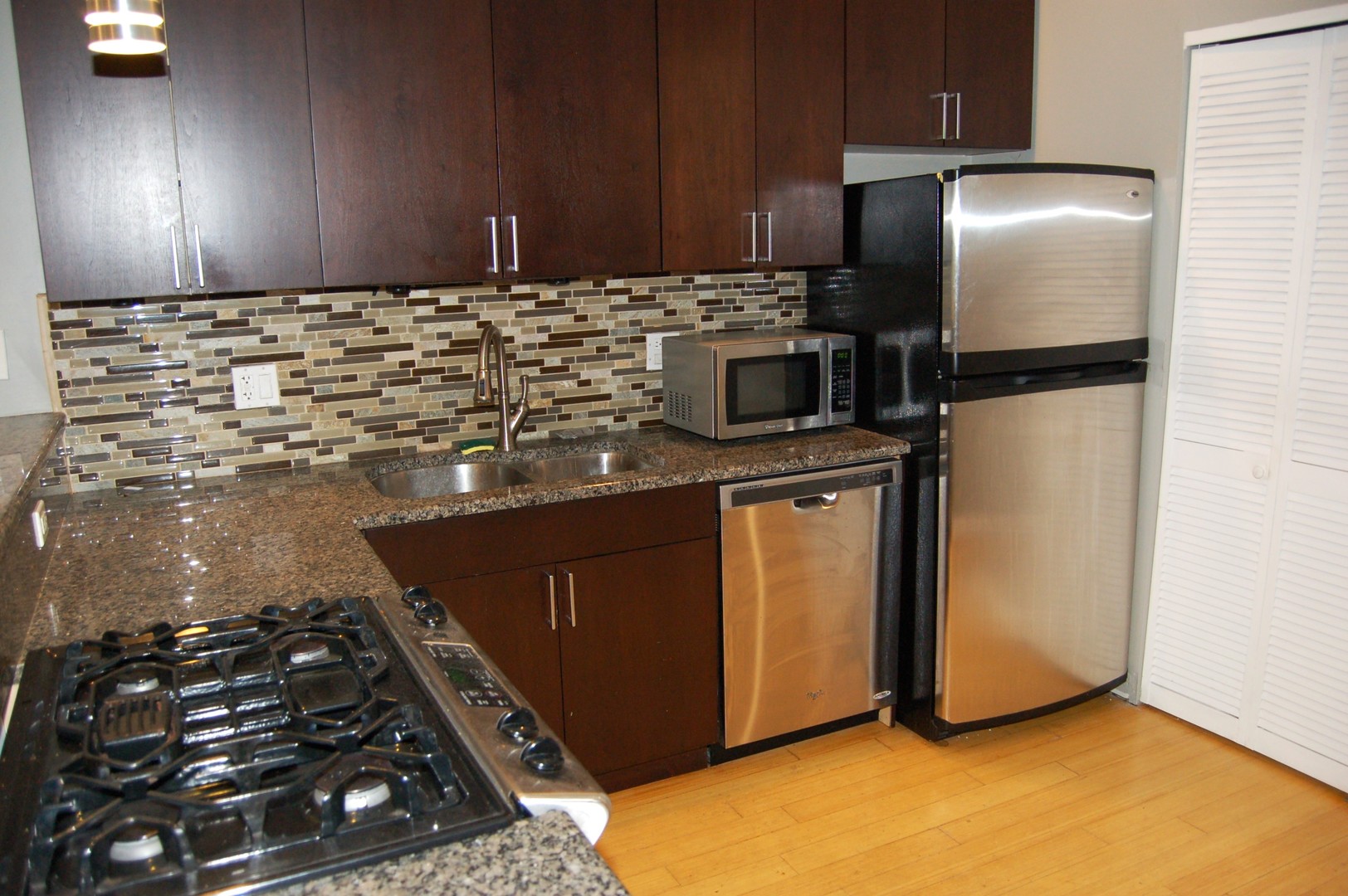 2649 W Haddon Avenue 2S