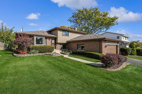 Photo of 417 Glenys Drive, Lemont, IL 60439 (MLS # 12507466) Photo of 417 Glenys Drive, Lemont, IL 60439 (MLS # 12507466)