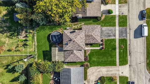 Tiny photo for 417 Glenys Drive, Lemont, IL 60439 (MLS # 12507466)