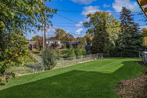 Tiny photo for 417 Glenys Drive, Lemont, IL 60439 (MLS # 12507466)
