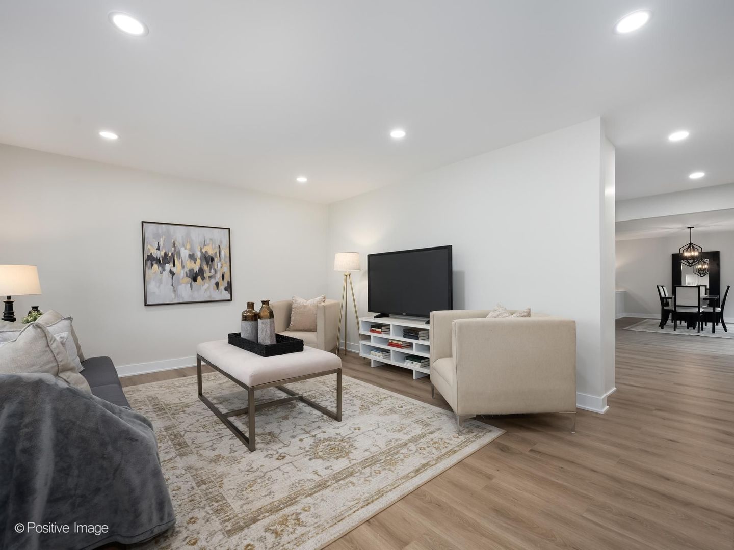 959 Ridge Avenue