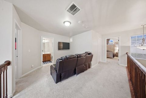 Tiny photo for 394 Jamestown Court, Aurora, IL 60504 (MLS # 12629064)