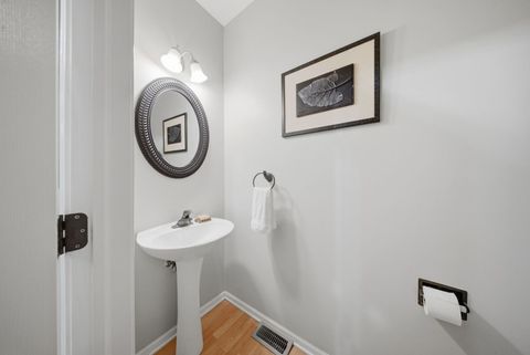 Tiny photo for 394 Jamestown Court, Aurora, IL 60504 (MLS # 12629064)